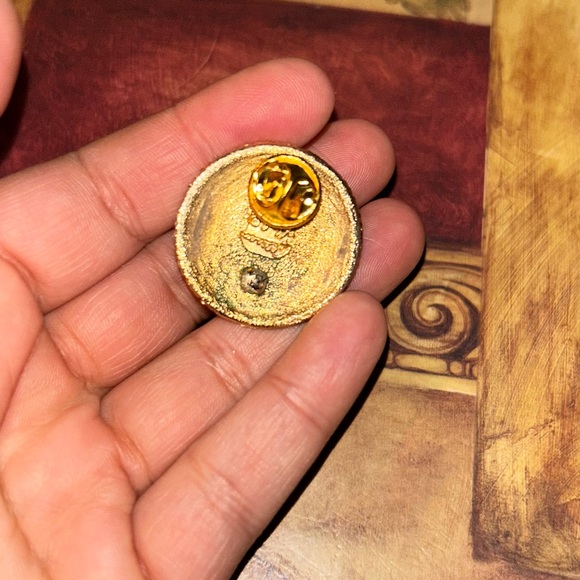 Vintage Allison Reed Black Enamel & Faux Pearl brooch - Picture 2 of 3